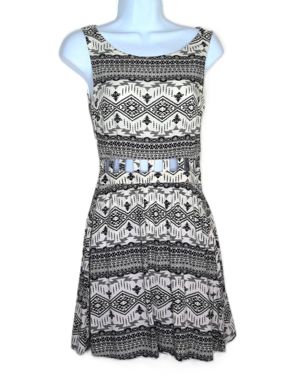 DIVIDED H&M Sleeveless Dress Black & Soft White Cutouts Aztec Print Flowy Boho 6